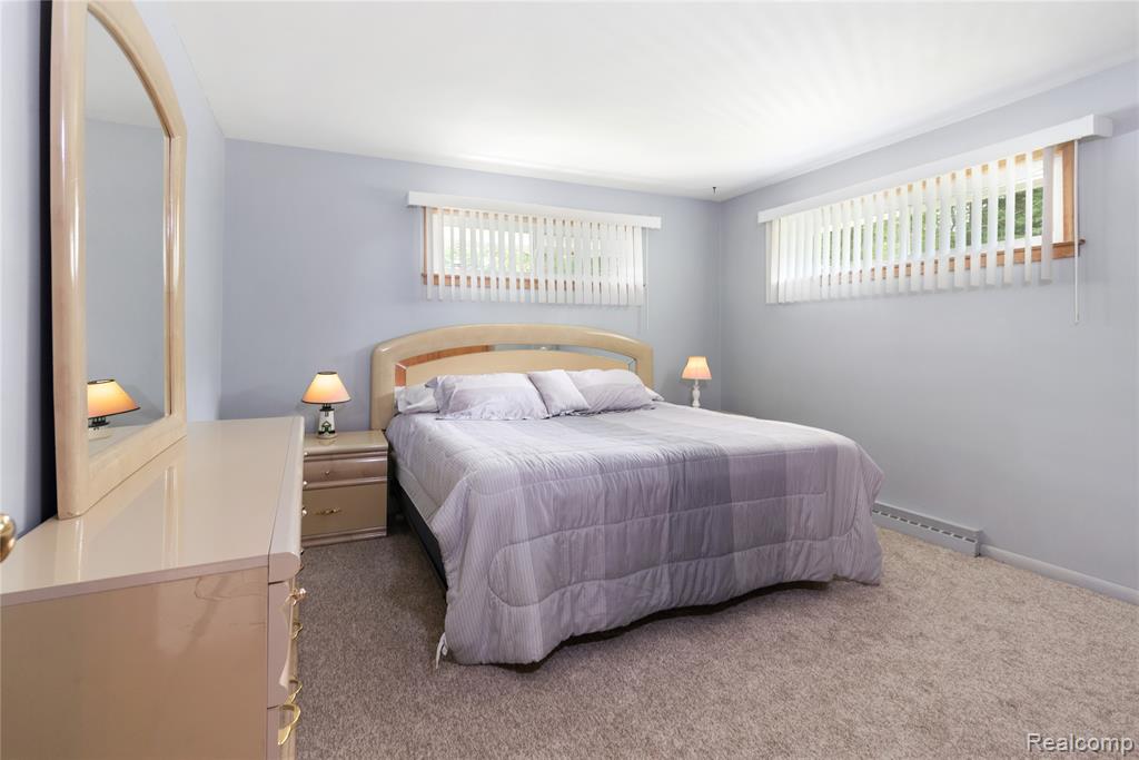 190 Rustic Circle, White Lake, MI — Photo 11