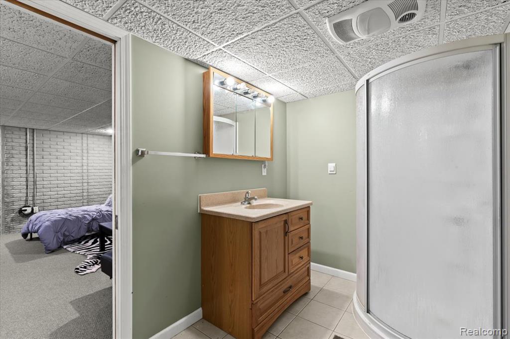 5352 Pine Needle Drive, Grand Blanc, MI 48439 — Photo 24