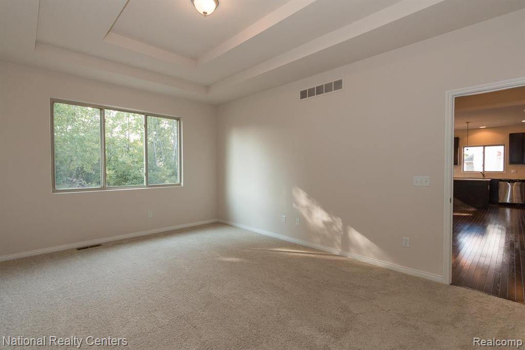 53213 Woodland, Chesterfield, MI 48047 — Photo 11
