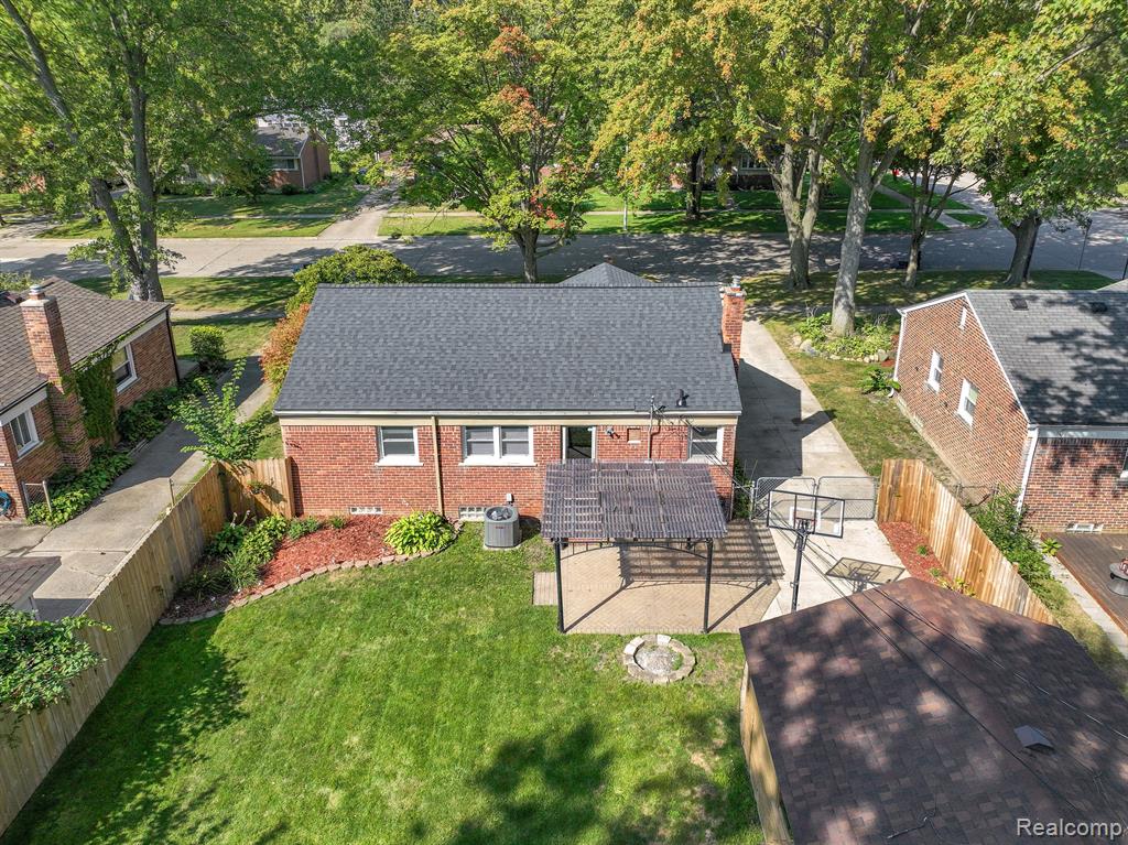 9950 HENRY RUFF Road, Livonia, MI 48150 — Photo 30