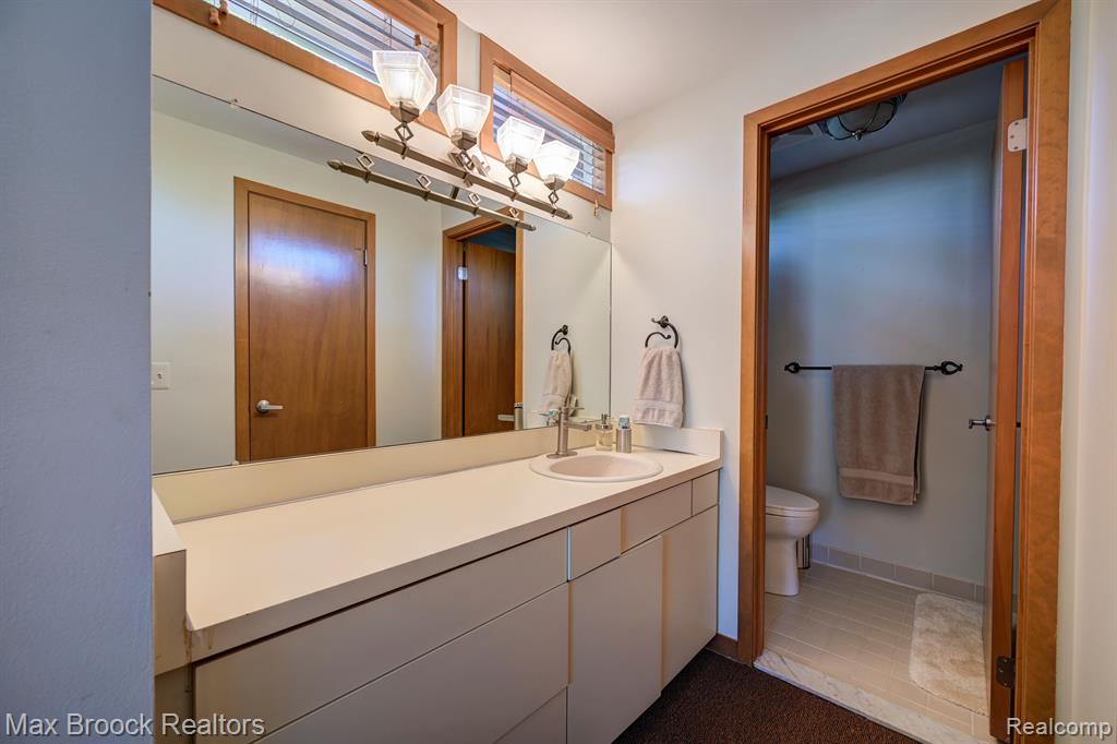6324 ROSE Boulevard, West Bloomfield, MI — Photo 32