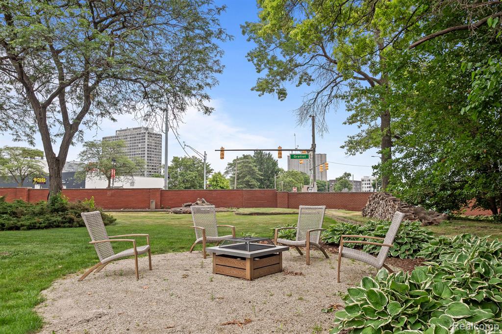 1155 Brewery Park Blvd, Detroit, MI 48207 — Photo 53