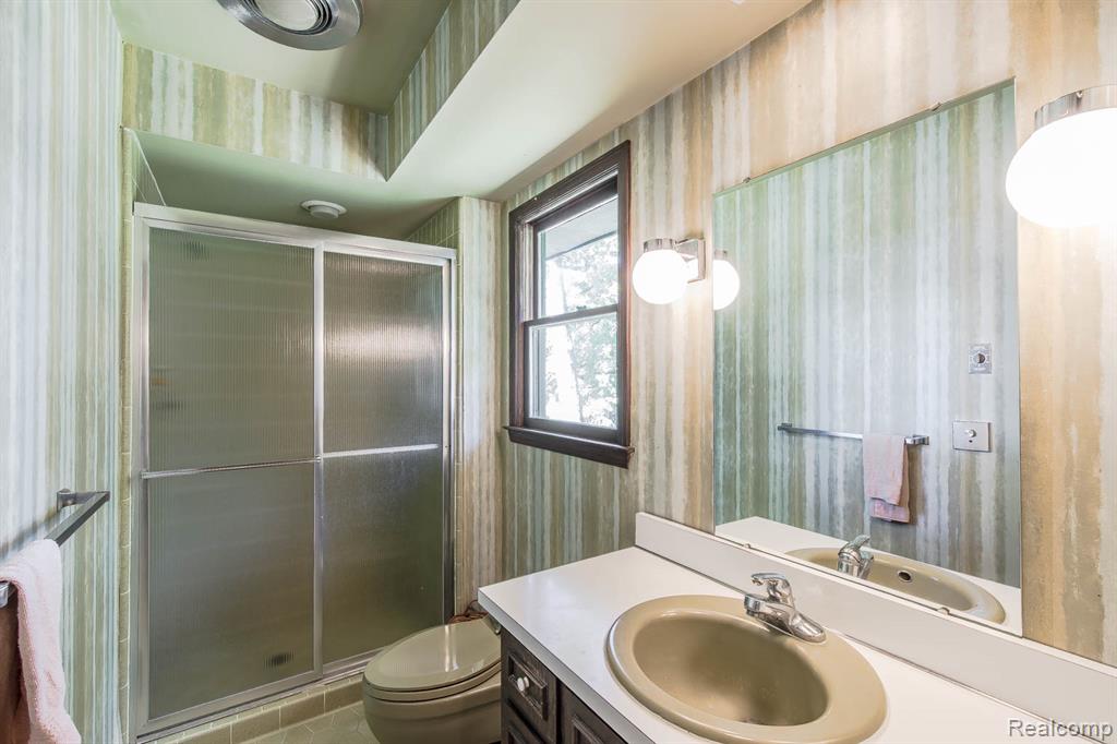 6674 Balmoral Terrace, Clarkston, MI — Photo 36