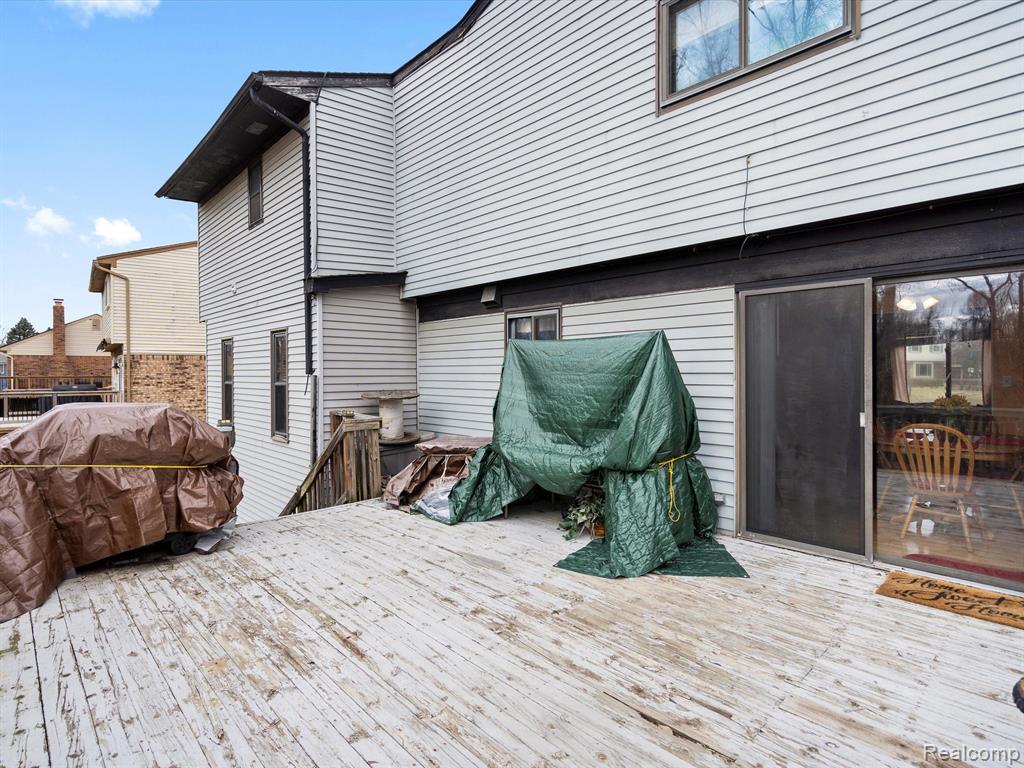 4872 LORE Drive, Waterford, MI 48329 — Photo 36