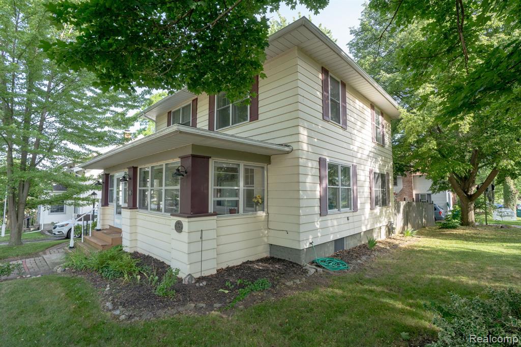515 Jay Street, St. Clair, MI 48079 — Photo 9