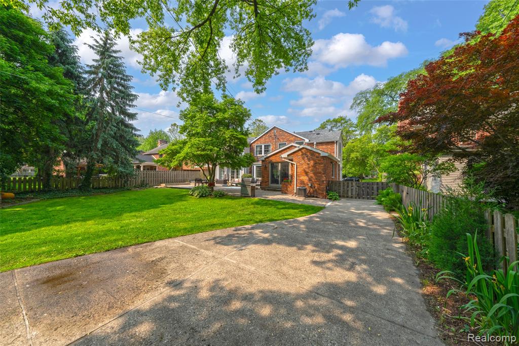 828 Westchester Road, Grosse Pointe Park, MI 48230 — Photo 60