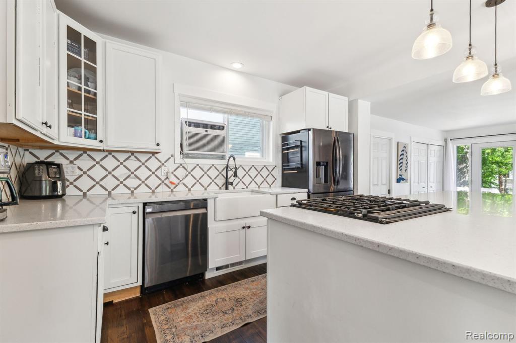 607 E LINCOLN Avenue, Royal Oak, MI 48067 — Photo 11
