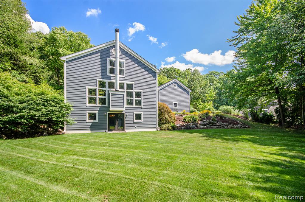5751 Dora Lane, Clarkston, MI 48348 — Photo 45