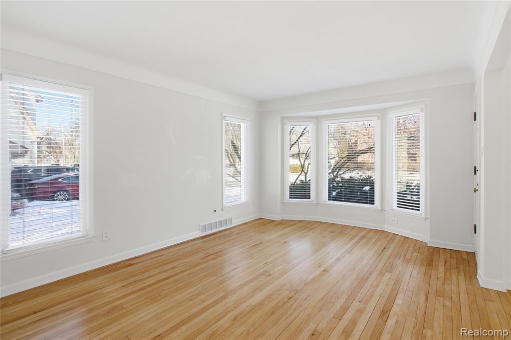 929 Larkmoor Boulevard, Berkley, MI 48072 — Photo 3