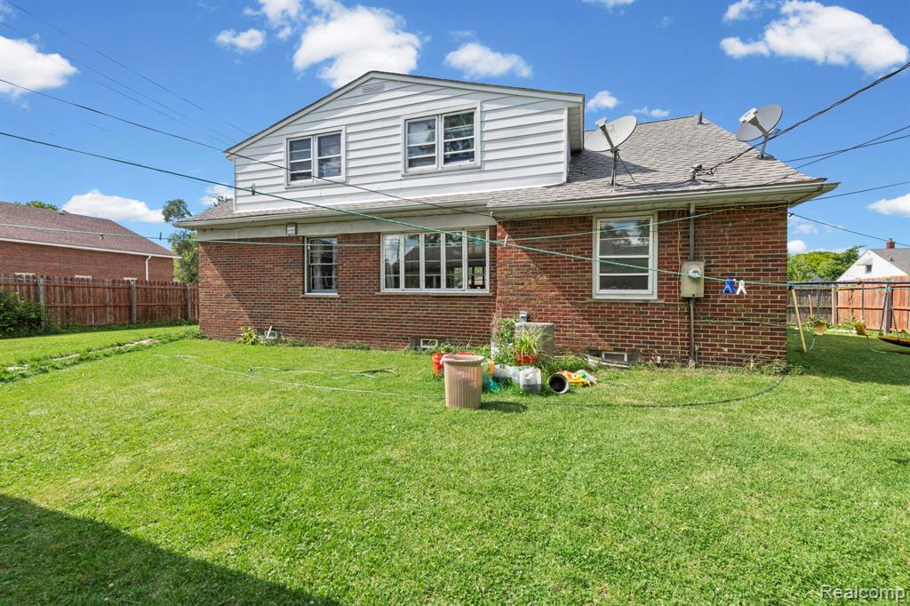 7208 Jackson Avenue, Warren, MI 48091 — Photo 32