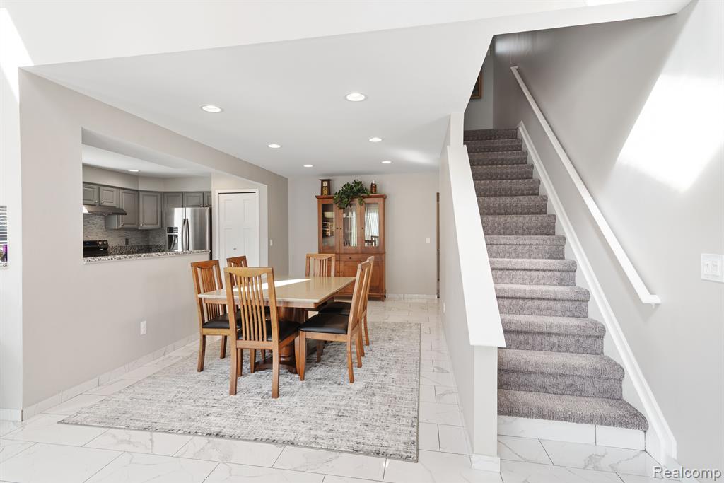 45800 MEADOWS Circle W, Macomb, MI 48044 — Photo 6