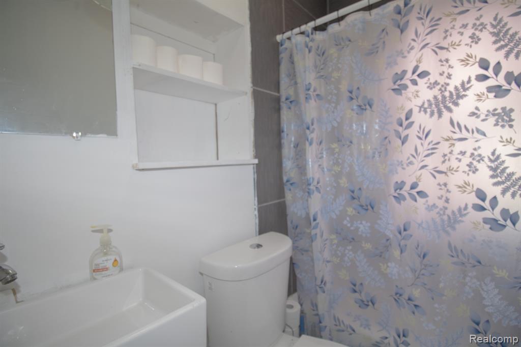 35799 Park Place, Romulus, MI 48174 — Photo 19