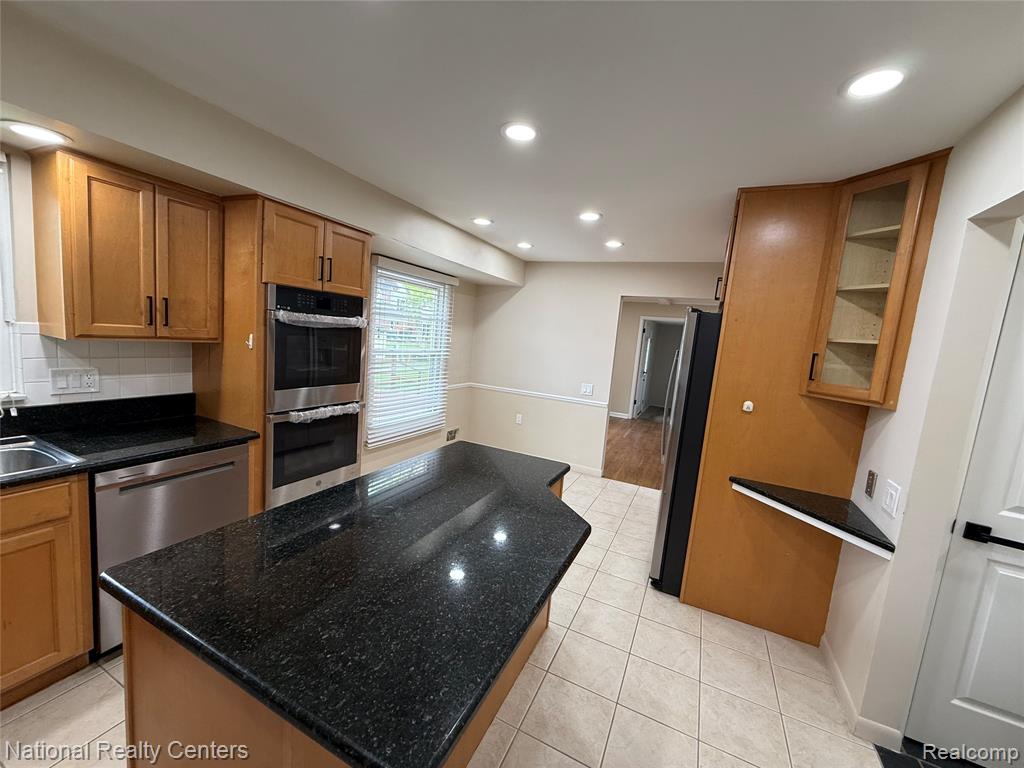 5888 Red Coat Lane, West Bloomfield, MI — Photo 14