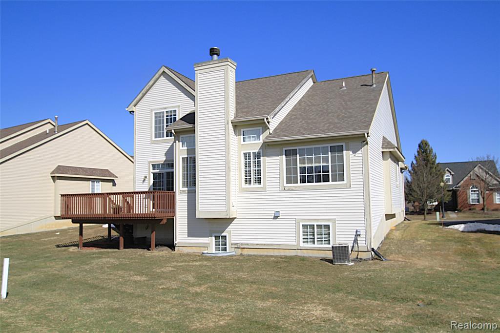 11152 Woodfield Parkway, Grand Blanc, MI 48439 — Photo 6