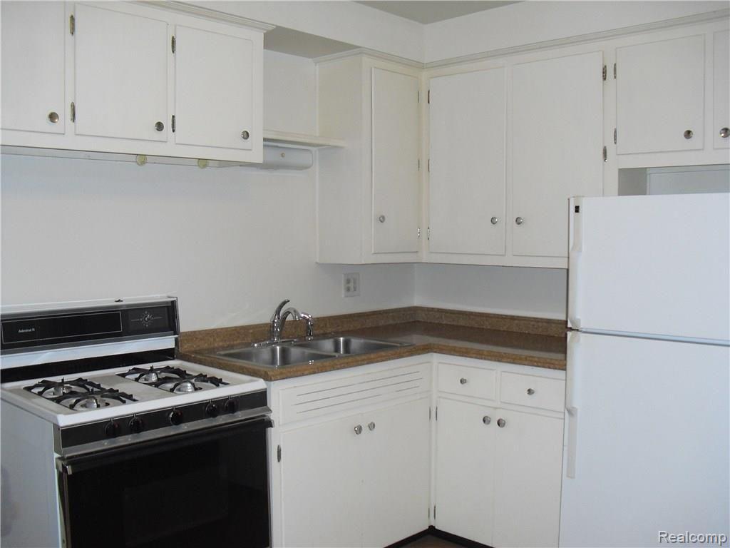 769 St. Clair, Grosse Pointe, MI 48230 — Photo 4
