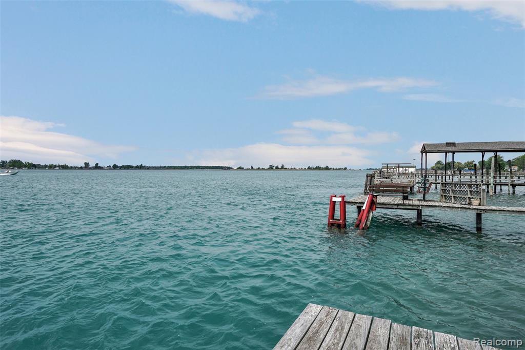 4901 Pointe Tremble Road, Algonac, MI 48001 — Photo 35