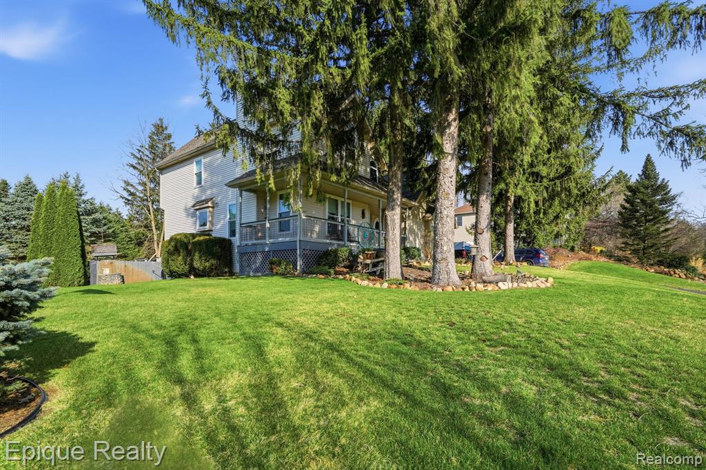 9867 Finnegan Drive, Brighton, MI 48116 — Photo 2