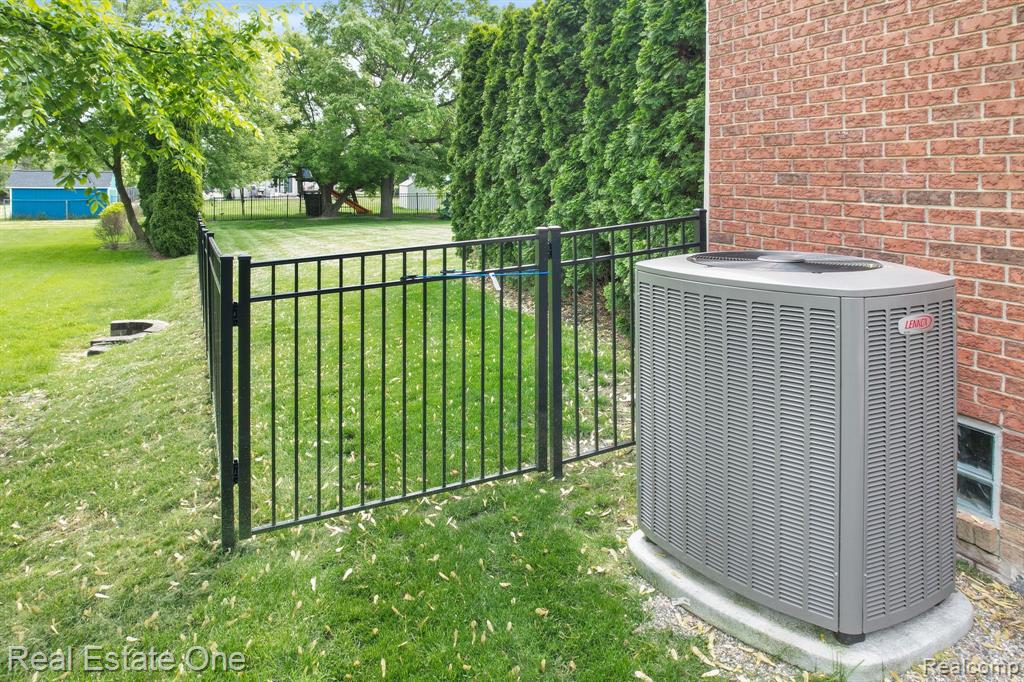 56916 Saint Andrews Drive, Macomb, MI 48042 — Photo 45