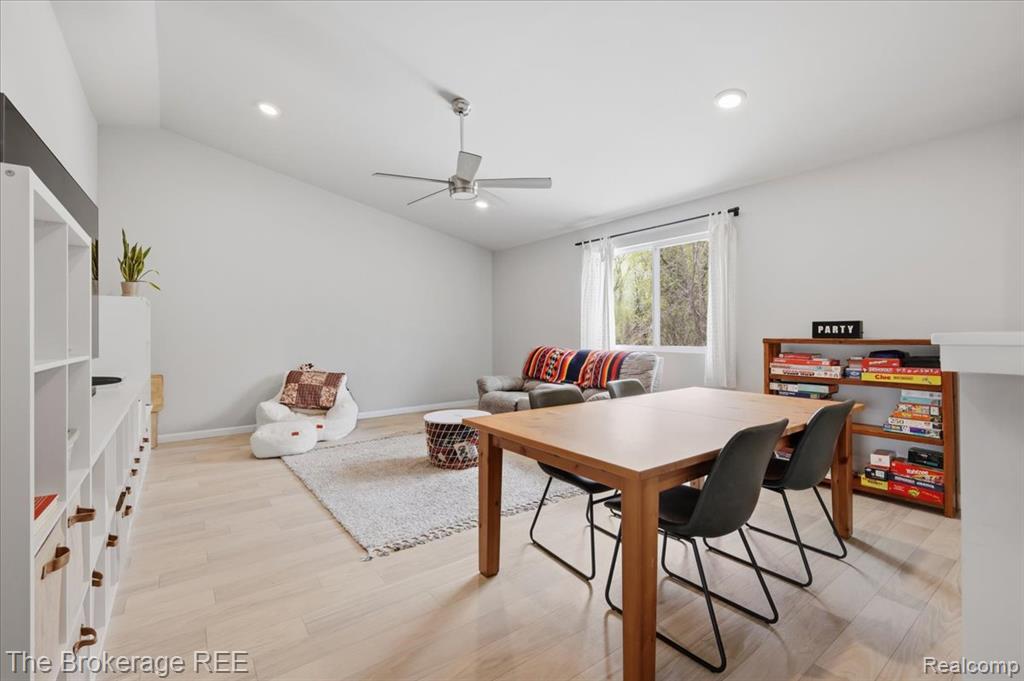 223 Creek Pointe Circle, Durand, MI 48429 — Photo 10