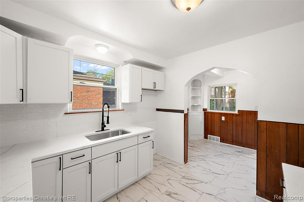 18645 Roselawn Street, Detroit, MI 48221 — Photo 26
