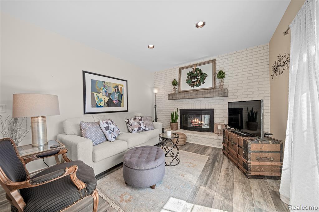 31018 Pickwick Lane, Beverly Hills, MI 48025 — Photo 16