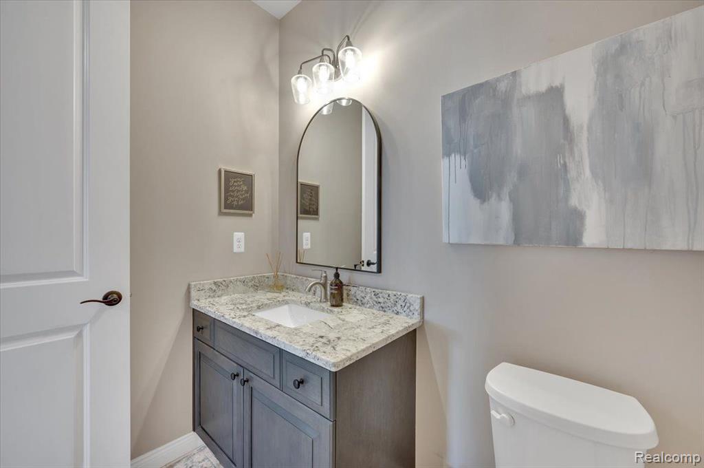 49905 MAJESTIC Drive N, Macomb, MI 48044 — Photo 11