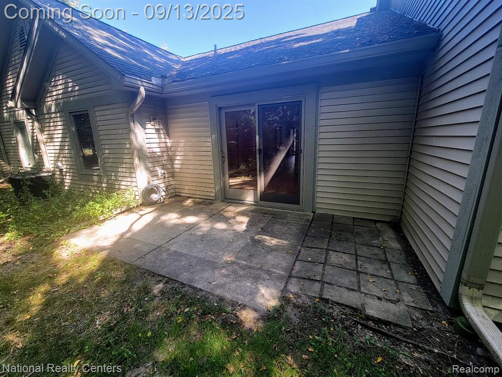 21295 Juniper Court, Farmington Hills, MI 48336 — Photo 27