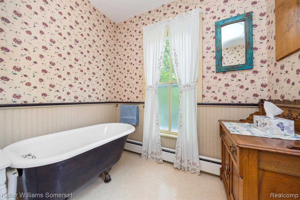 104 S 5TH Street, Roscommon, MI 48653 — Photo 21
