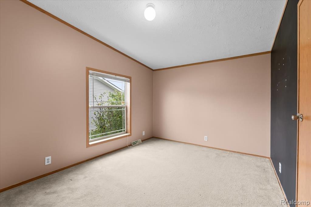 4477 Single Tree Drive, Howell, MI 48843 — Photo 18