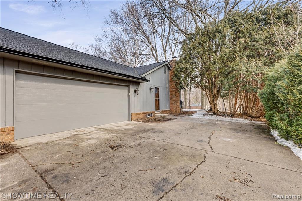 5688 Tequesta Court, West Bloomfield, MI 48323 — Photo 37