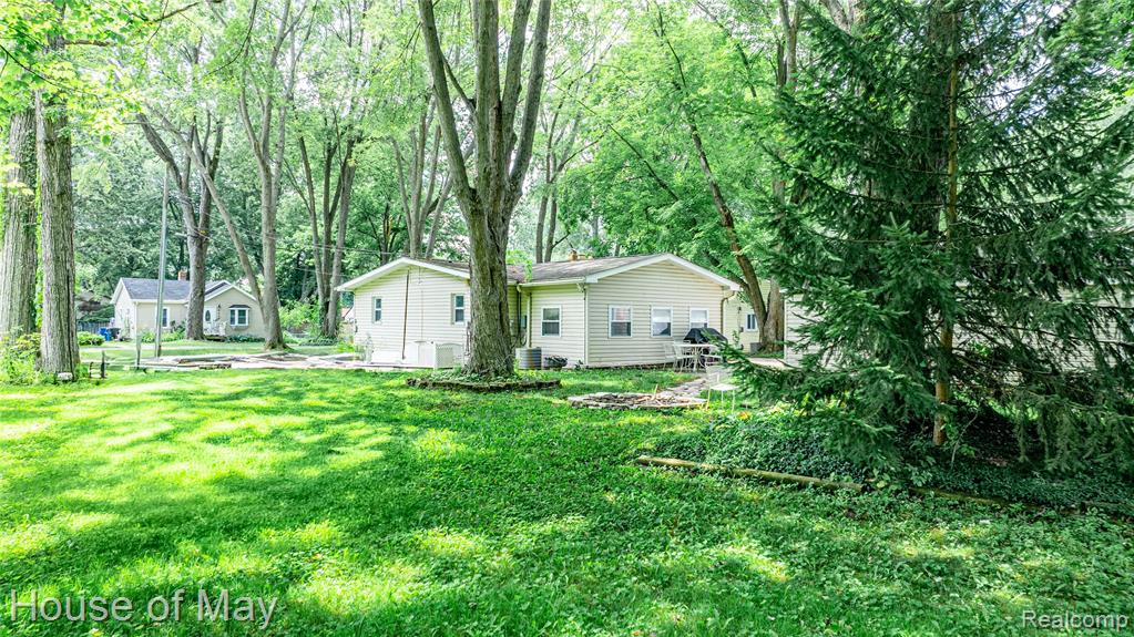4822 FILER Street, Waterford, MI 48328 — Photo 13