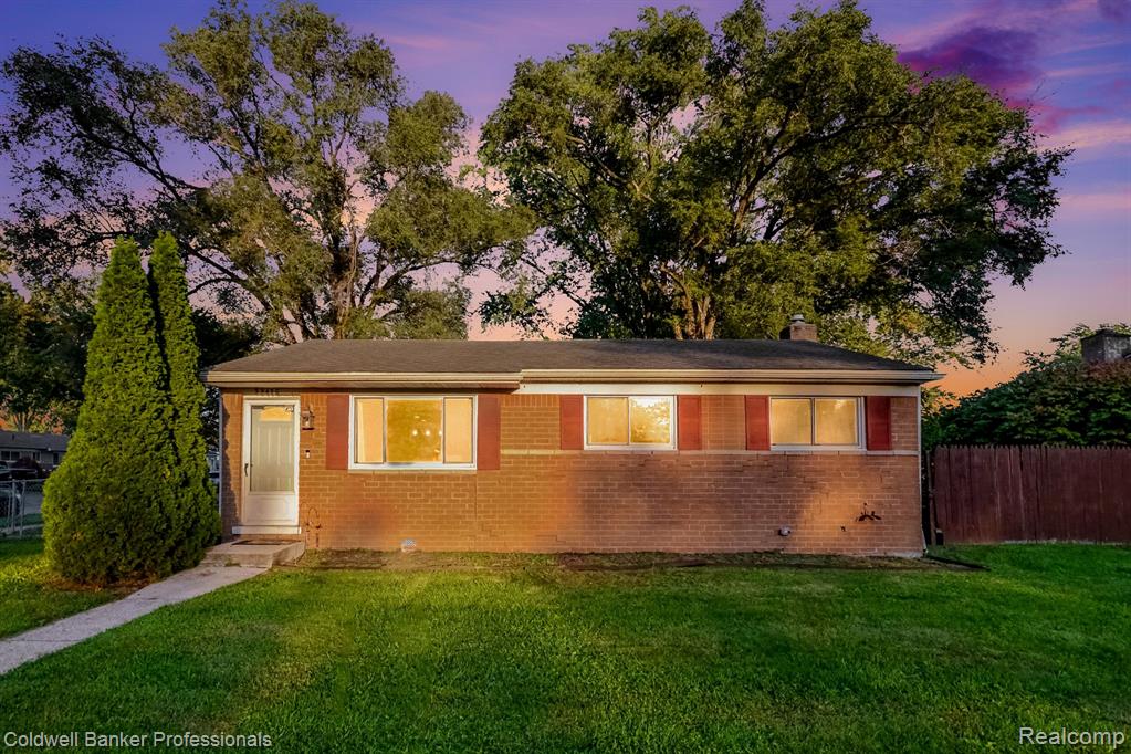 35470 Blairmoor Drive, Clinton Twp, MI 48035