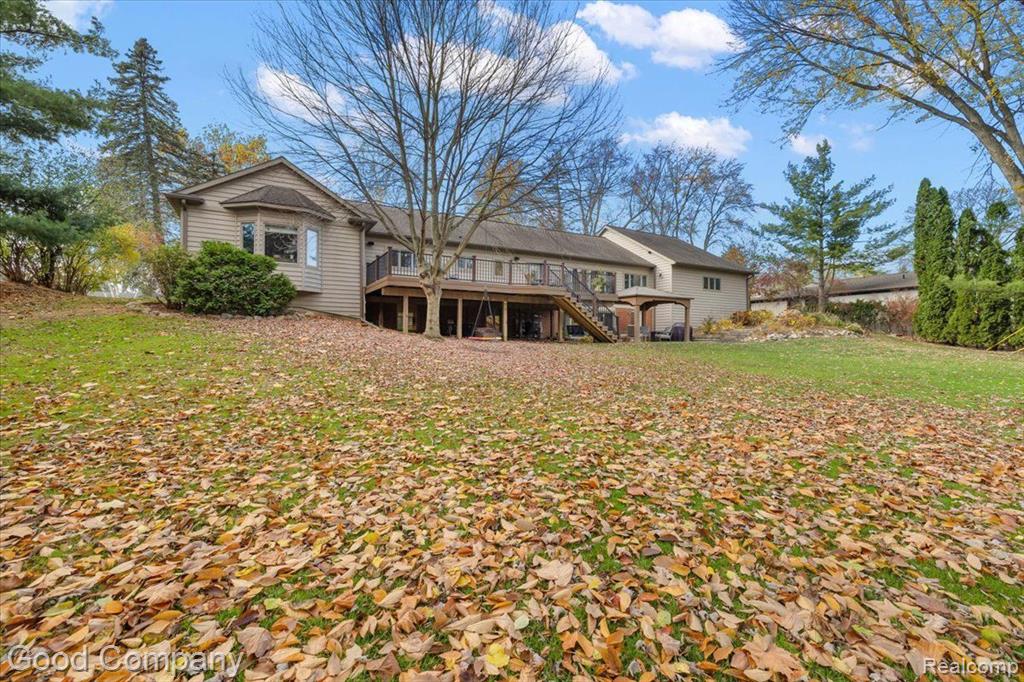 4671 BURNLEY Drive, Bloomfield Hills, MI 48304 — Photo 75