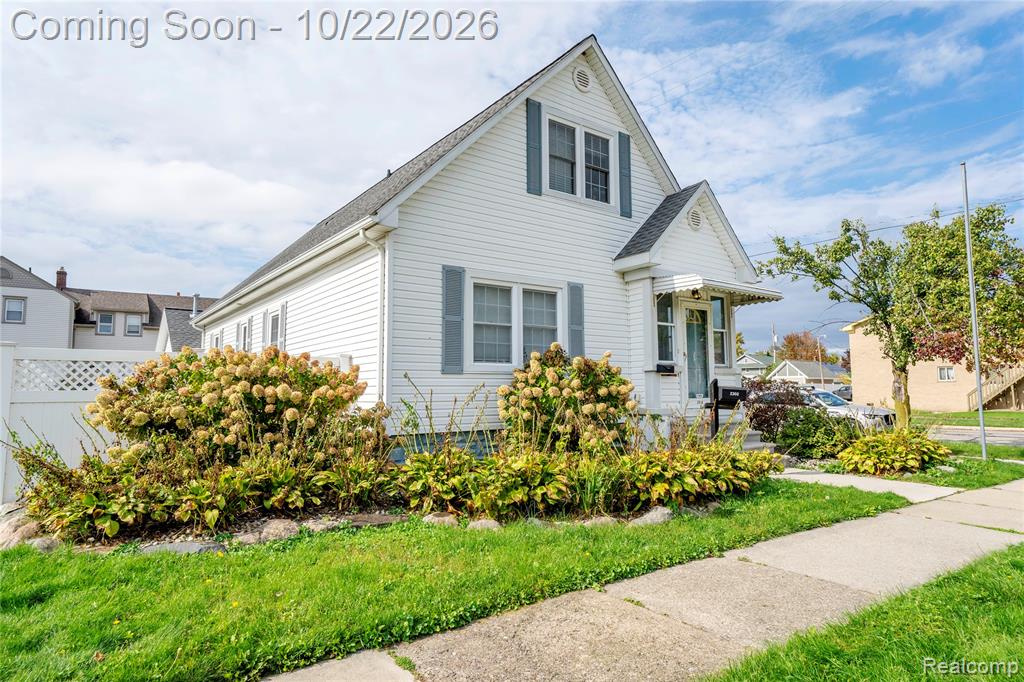 2302 1st Street, Wyandotte, MI 48192