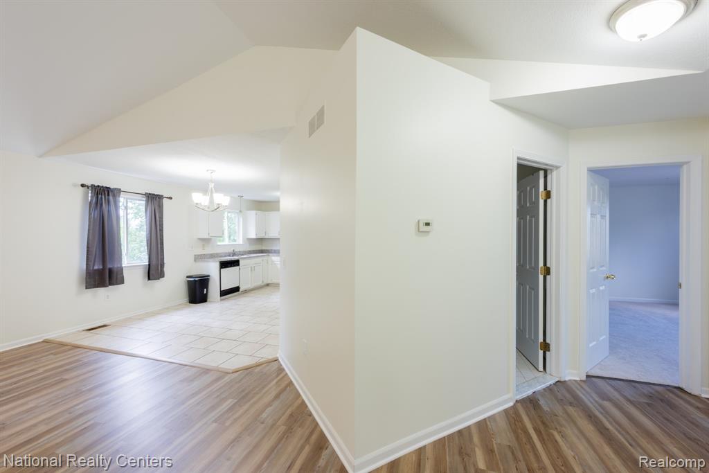 40772 WORTHINGTON Road, Canton, MI 48188 — Photo 6