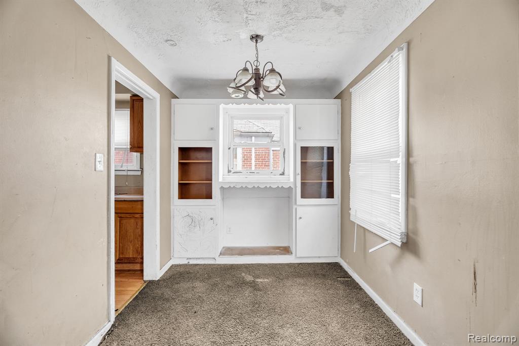 18505 Ashton Avenue, Detroit, MI 48219 — Photo 9
