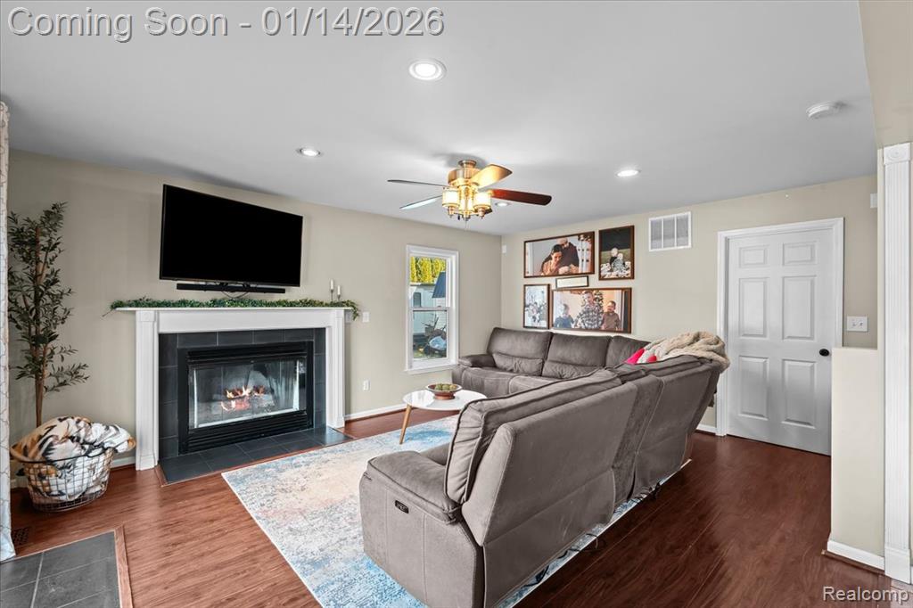 18320 Walnut Lane, Gregory, MI 48137 — Photo 17