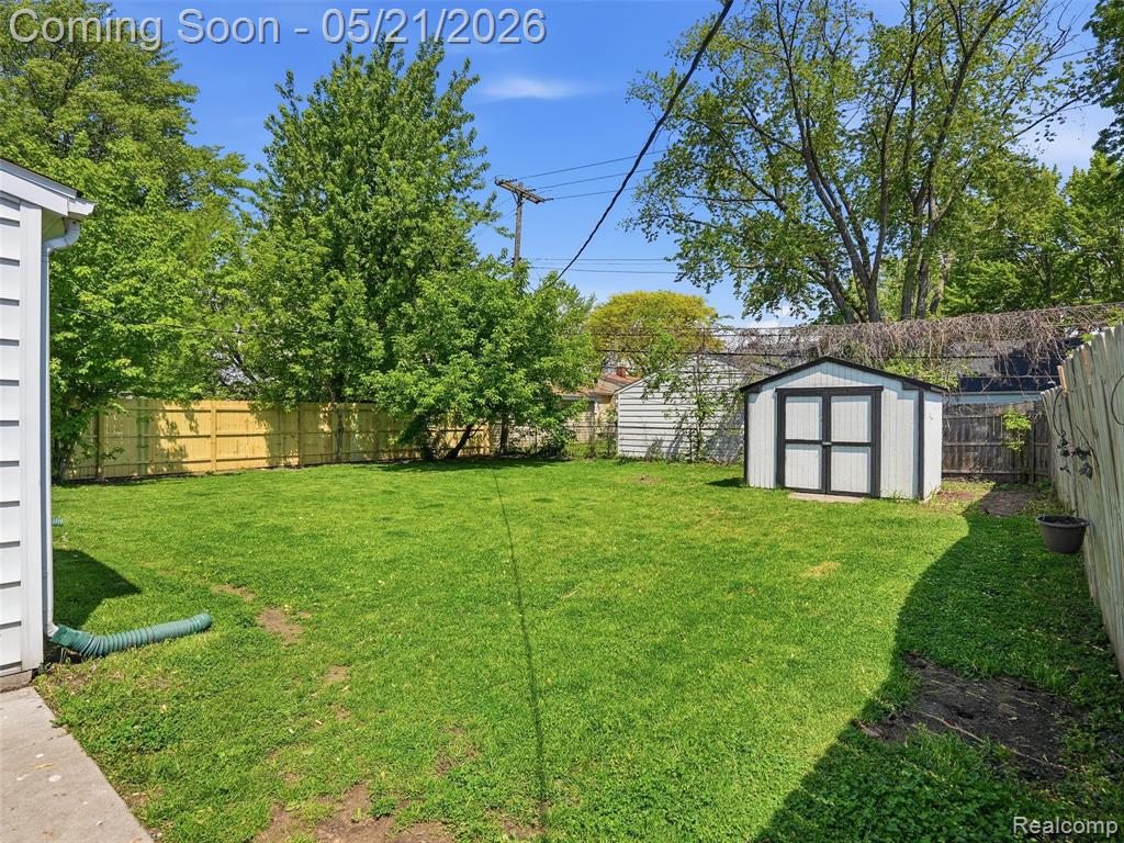 22329 Maxine Street, Saint Clair Shores, MI 48080 — Photo 23