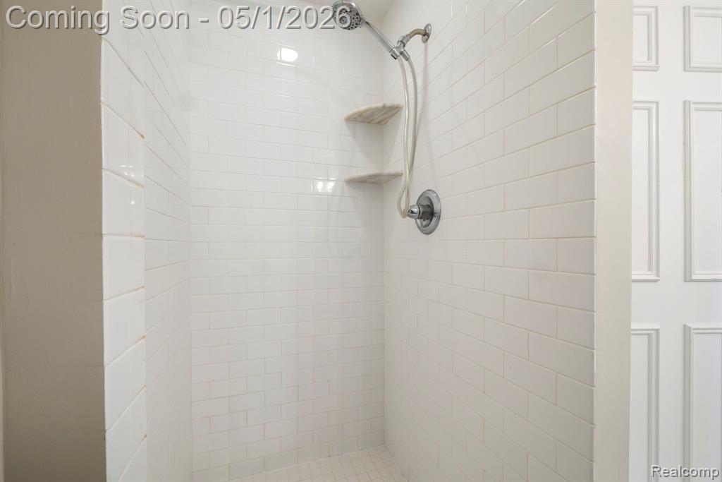 31737 Waltham Court, Beverly Hills, MI 48025 — Photo 31