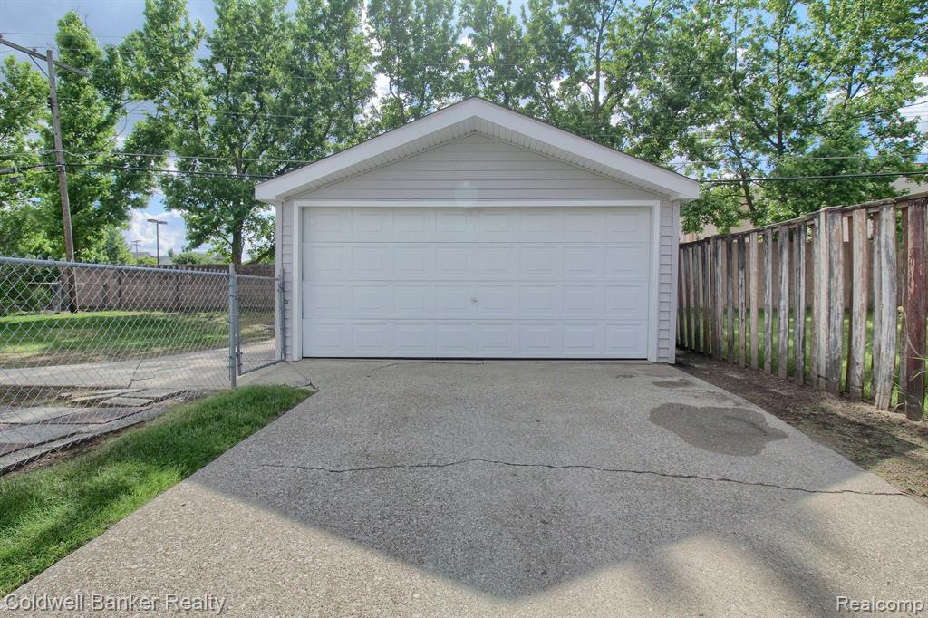 6709 Geronimo Street, Westland, MI — Photo 30