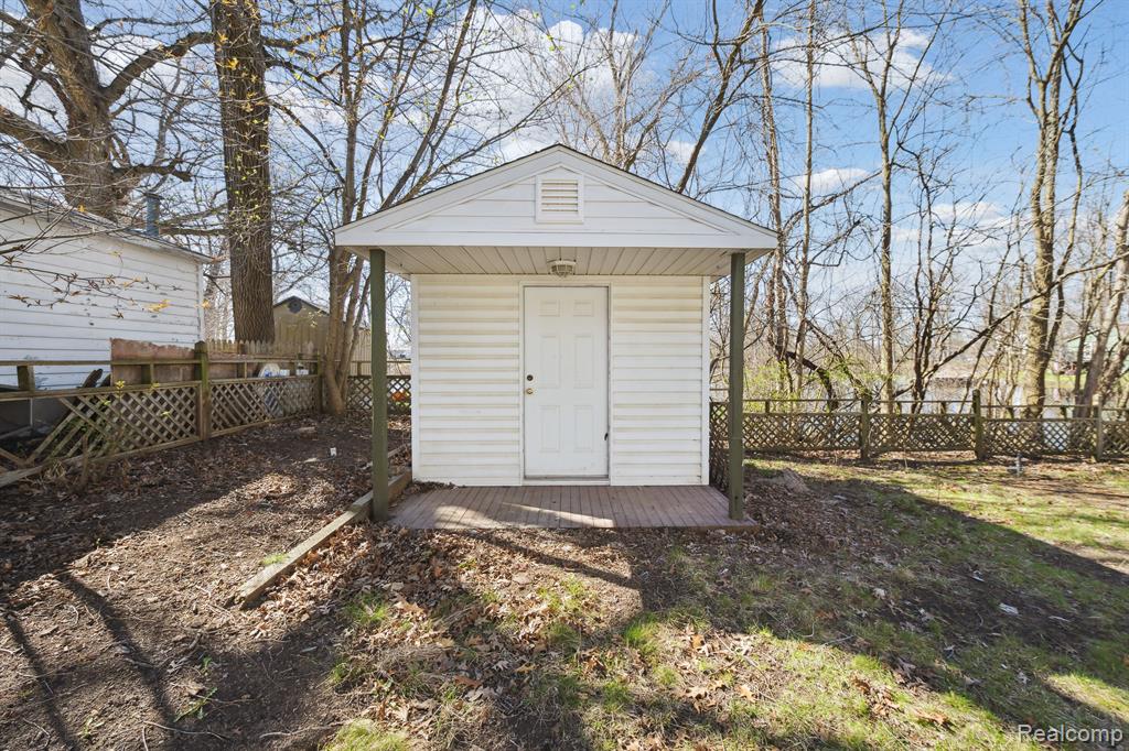6187 THREE LAKES Drive, Brighton, MI 48116 — Photo 31