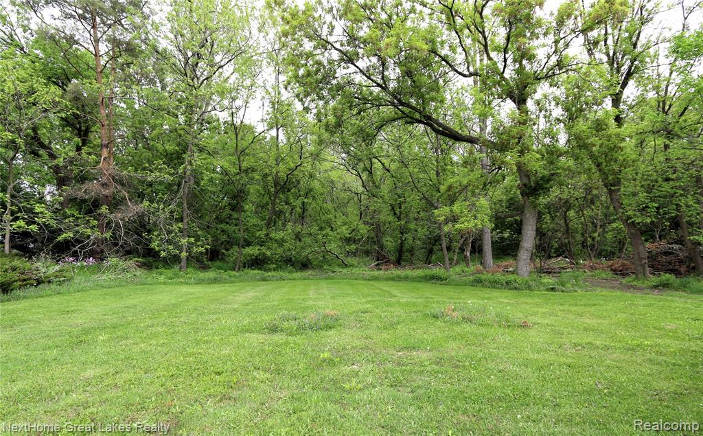 6259 MERCURY Avenue, Burton, MI 48509 — Photo 10