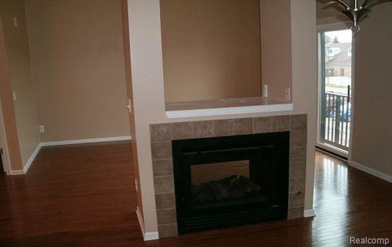 579 N Pontiac Trail, Walled Lake, MI 48390 — Photo 3