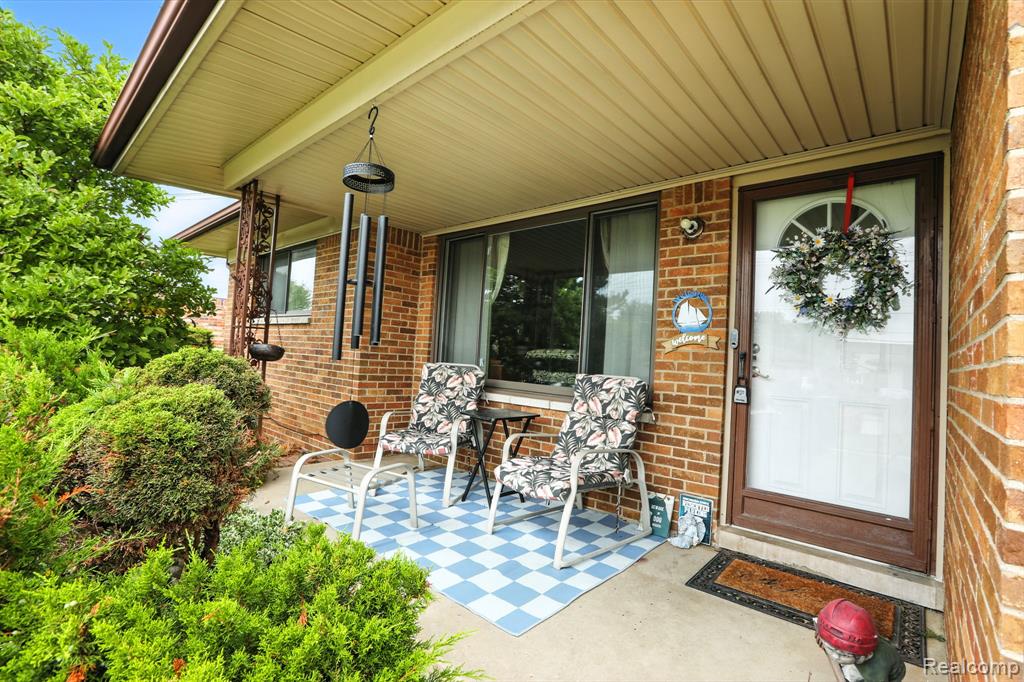 4761 Fox Hill Drive, Sterling Heights, MI 48310 — Photo 5