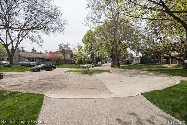 942 Donmar Court, Birmingham, MI 48009 — Photo 4