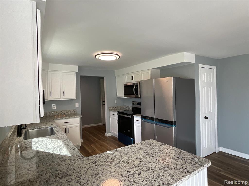 3076 KINGS MILL Road, North Branch, MI 48461 — Photo 2