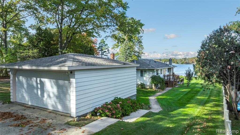 9510 Beechcrest Street, White Lake, MI — Photo 3