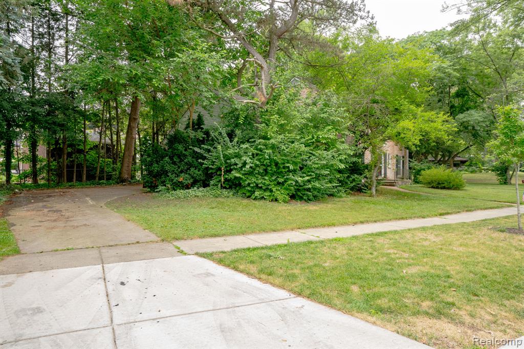 26120 Hendrie Boulevard, Huntington Woods, MI — Photo 4
