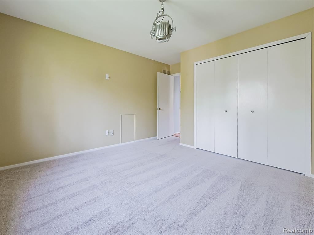 878 River Bend Drive, Rochester Hills, MI 48307 — Photo 19