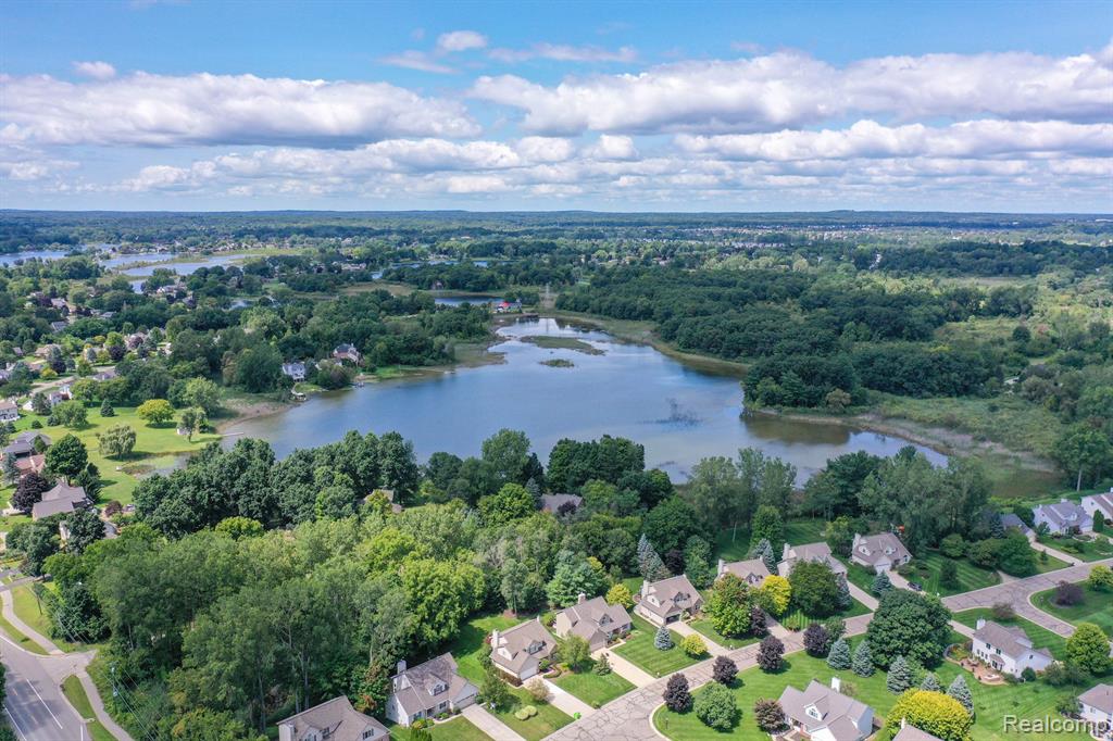 687 SANDPIPER Way, Oxford, MI 48371 — Photo 11